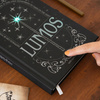 NOTES HARRY POTTER LUMOS ŚWIECĄCY Z DŁUGOPISEM RÓŻDŻKĄ ORYGINALNY