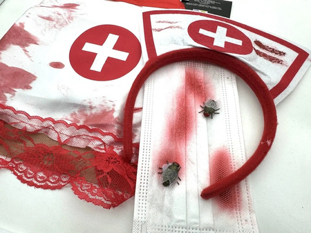 STRÓJ PIELĘGNIARKA ZOMBIE OPASKA MASKA FARTUCH + STETOSKOP + SZTUCZNA KREW