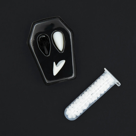 KŁY WAMPIRA HALLOWEEN 13MM 2 KŁY