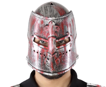 CHEŁM Z PRZYŁBICĄ RYCERSKI STRÓJ RYCERZA PO BITWIE SPLAMIONY KRWIĄ